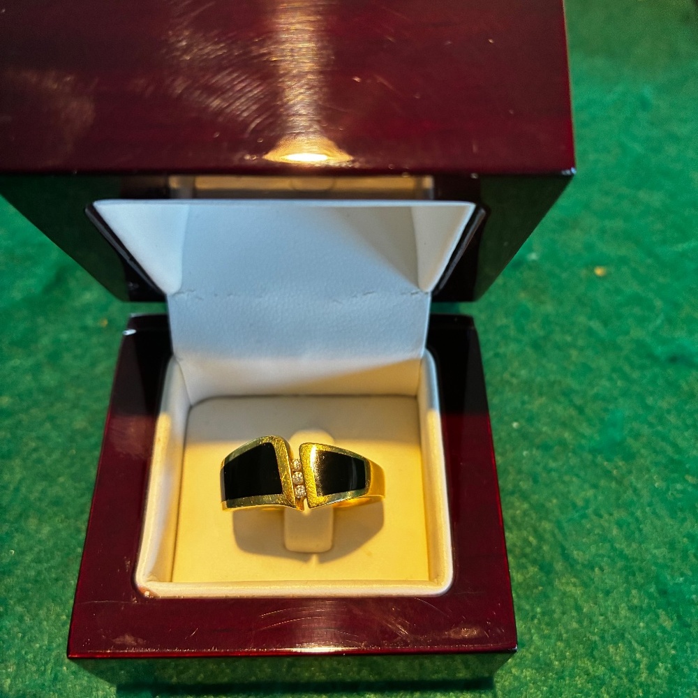 Bernard Passman “The Wavebreaker” gold/diamonds/black coral ring